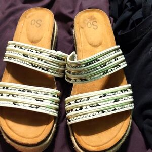 💜5/$25💜 Size 9 Sandals